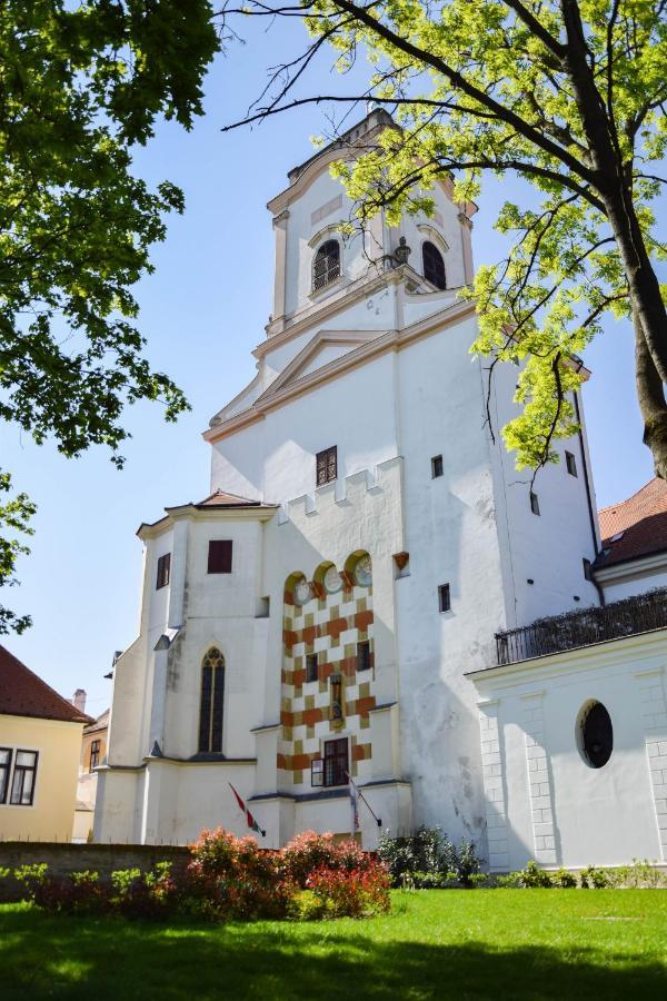 Hotel Domus Collis Győr Exterior foto